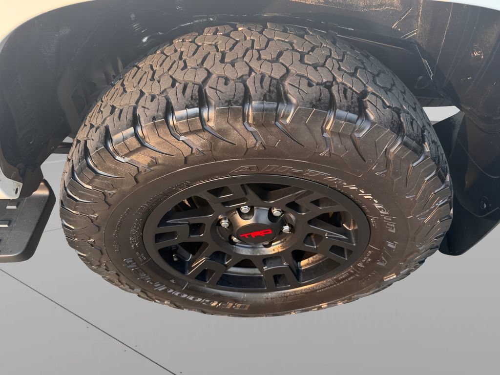 Used 2021 Toyota 4Runner Venture w/ Moonroof Package AWD/4WD image 10
