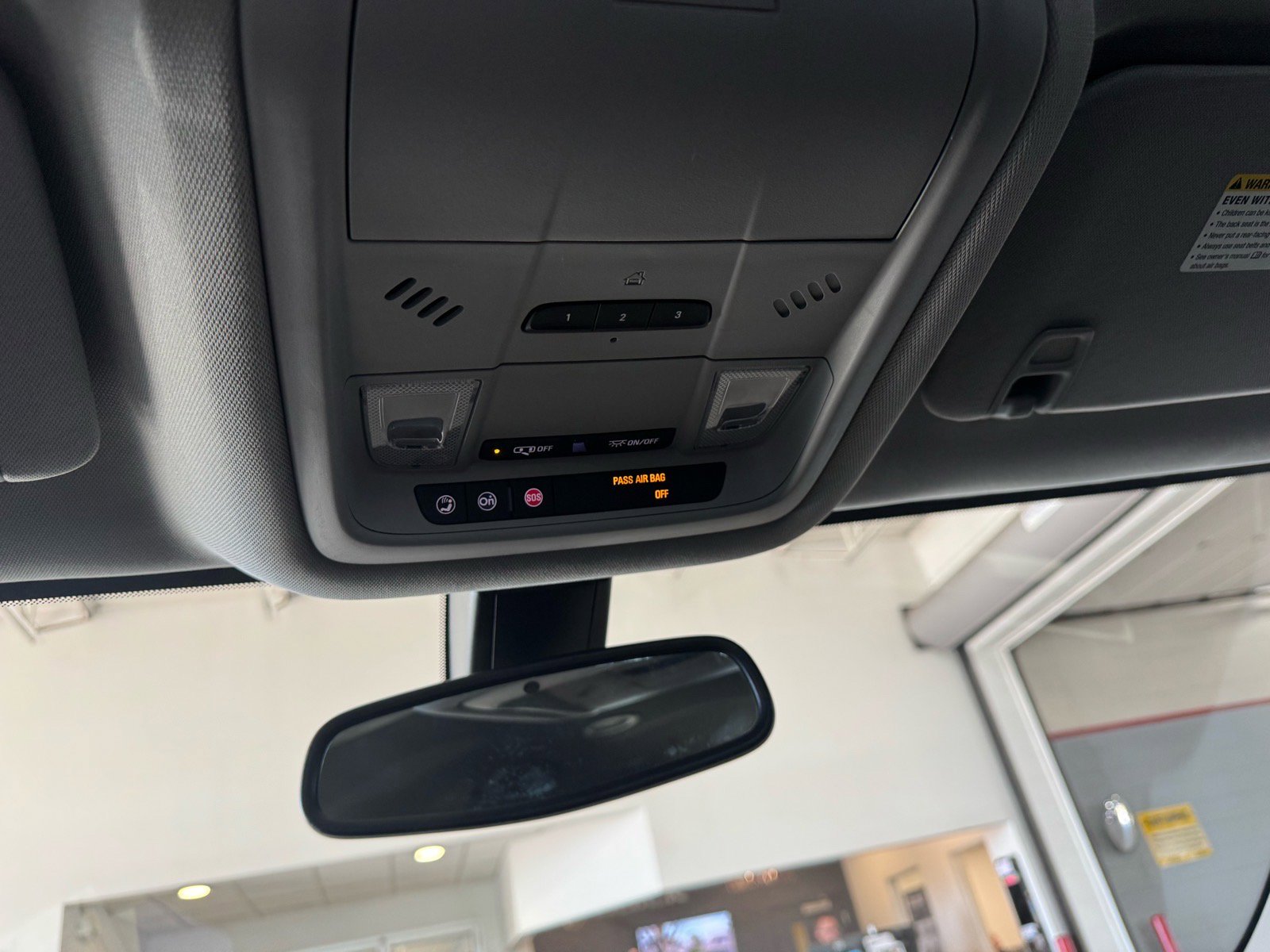 Used 2017 GMC Acadia SLT image 28