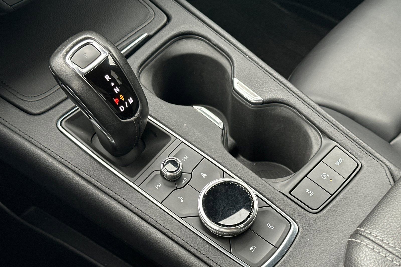 Used 2019 Cadillac XT4 Premium Luxury w/ Technology Package image 22