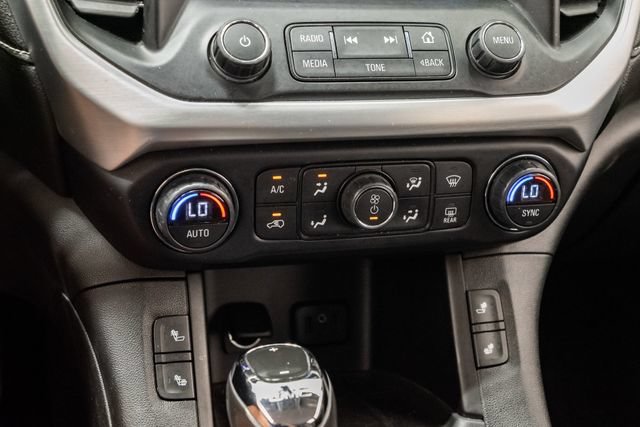 Used 2019 GMC Acadia SLT FWD image 18