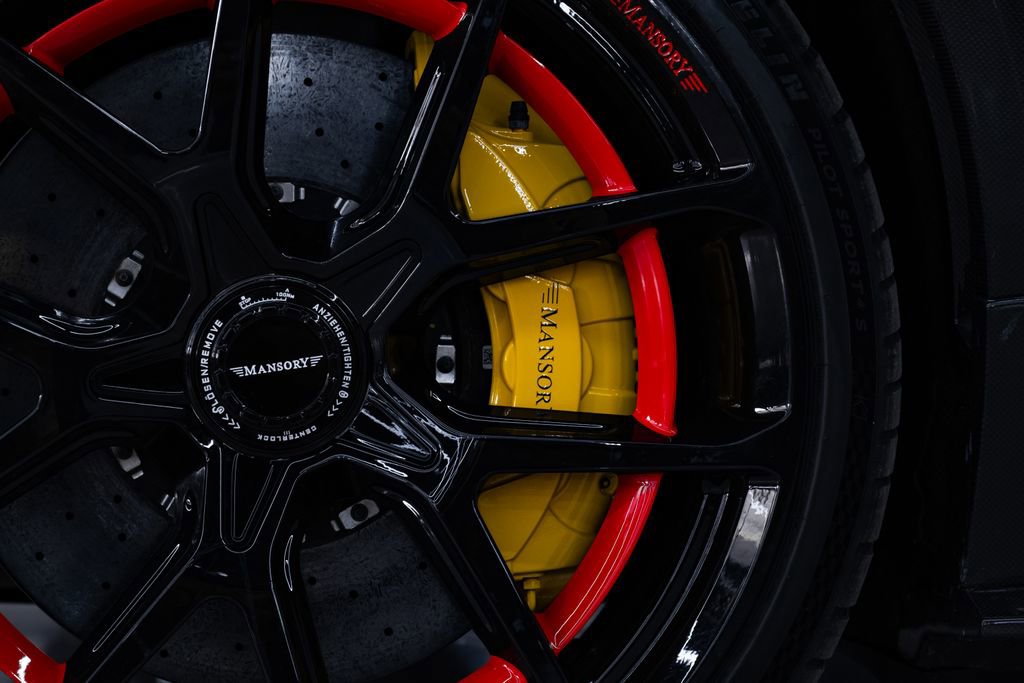 Used 2023 Ferrari Purosangue AWD/4WD image 31