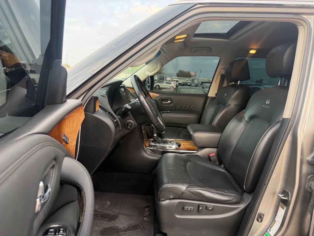 Used 2012 INFINITI QX56 2WD w/ Theater Pkg image 13
