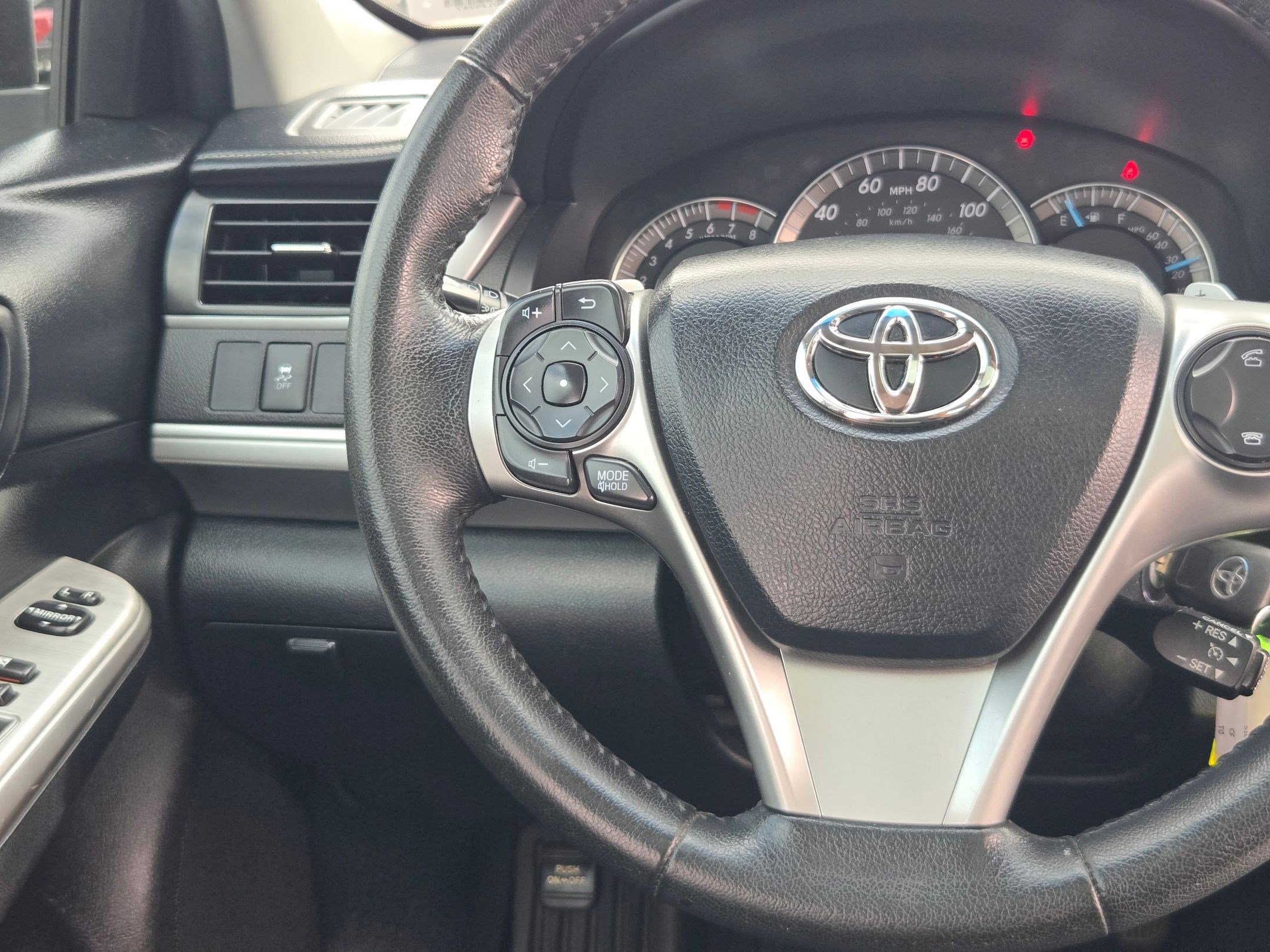 Used 2012 Toyota Camry SE FWD image 19