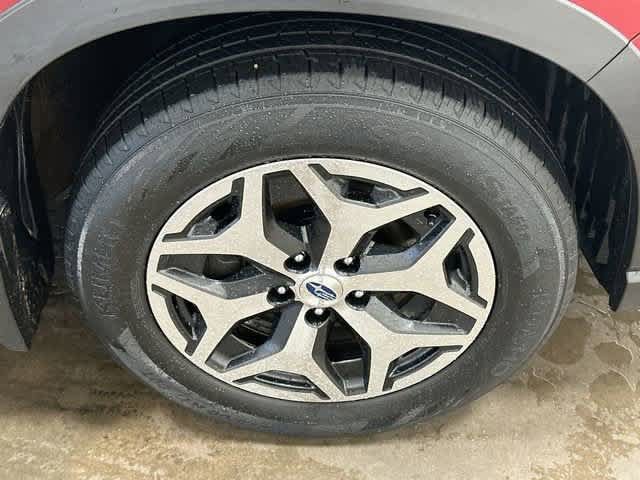 Used 2024 Subaru Forester Premium AWD/4WD image 2