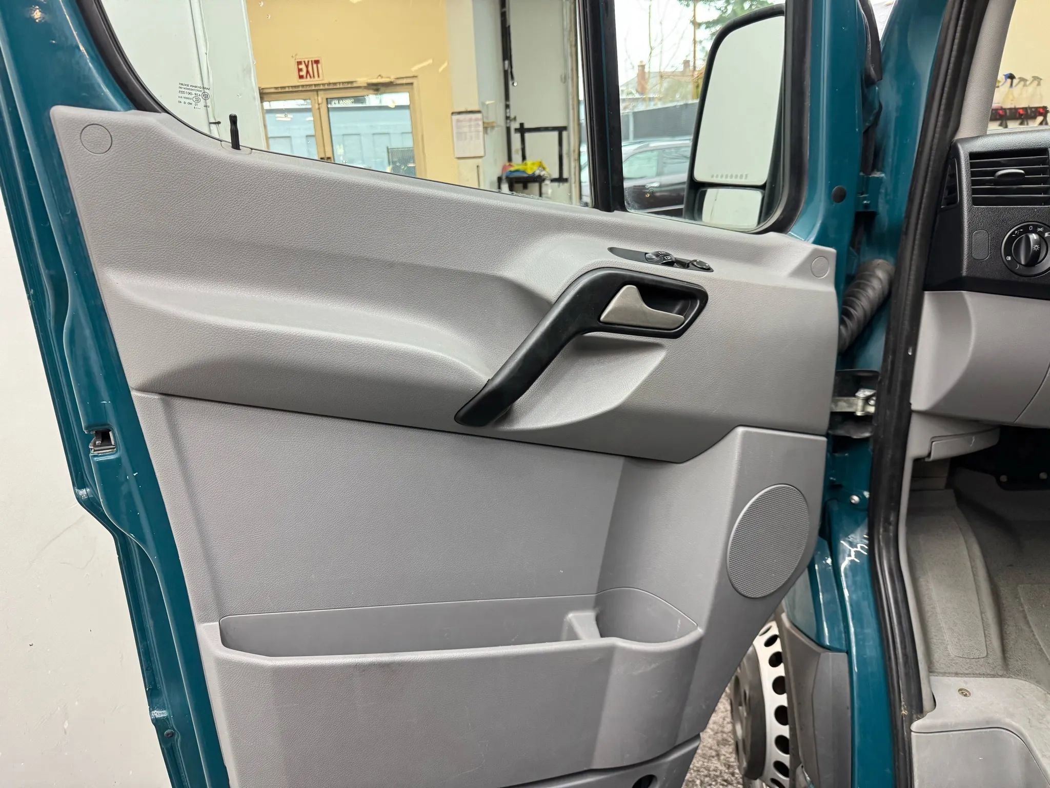 Used 2012 Mercedes-Benz Sprinter 3500 image 12