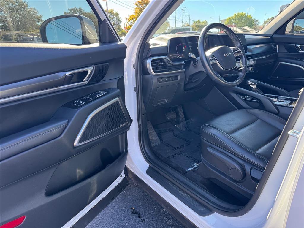 Certified 2024 Kia Telluride LX FWD image 14