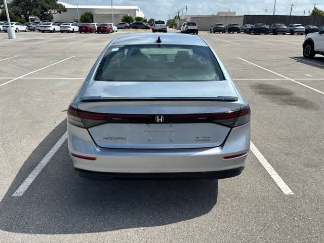 Used 2025 Honda Accord Sport image 4