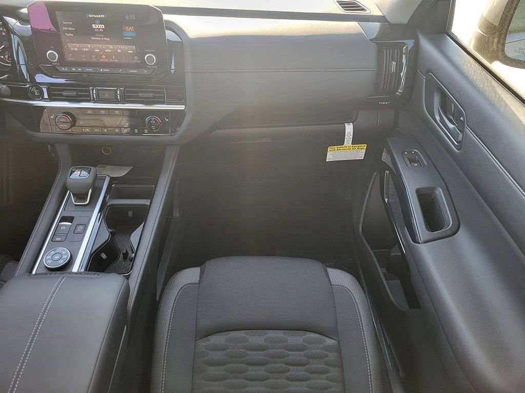New 2025 Nissan Pathfinder SV image 15