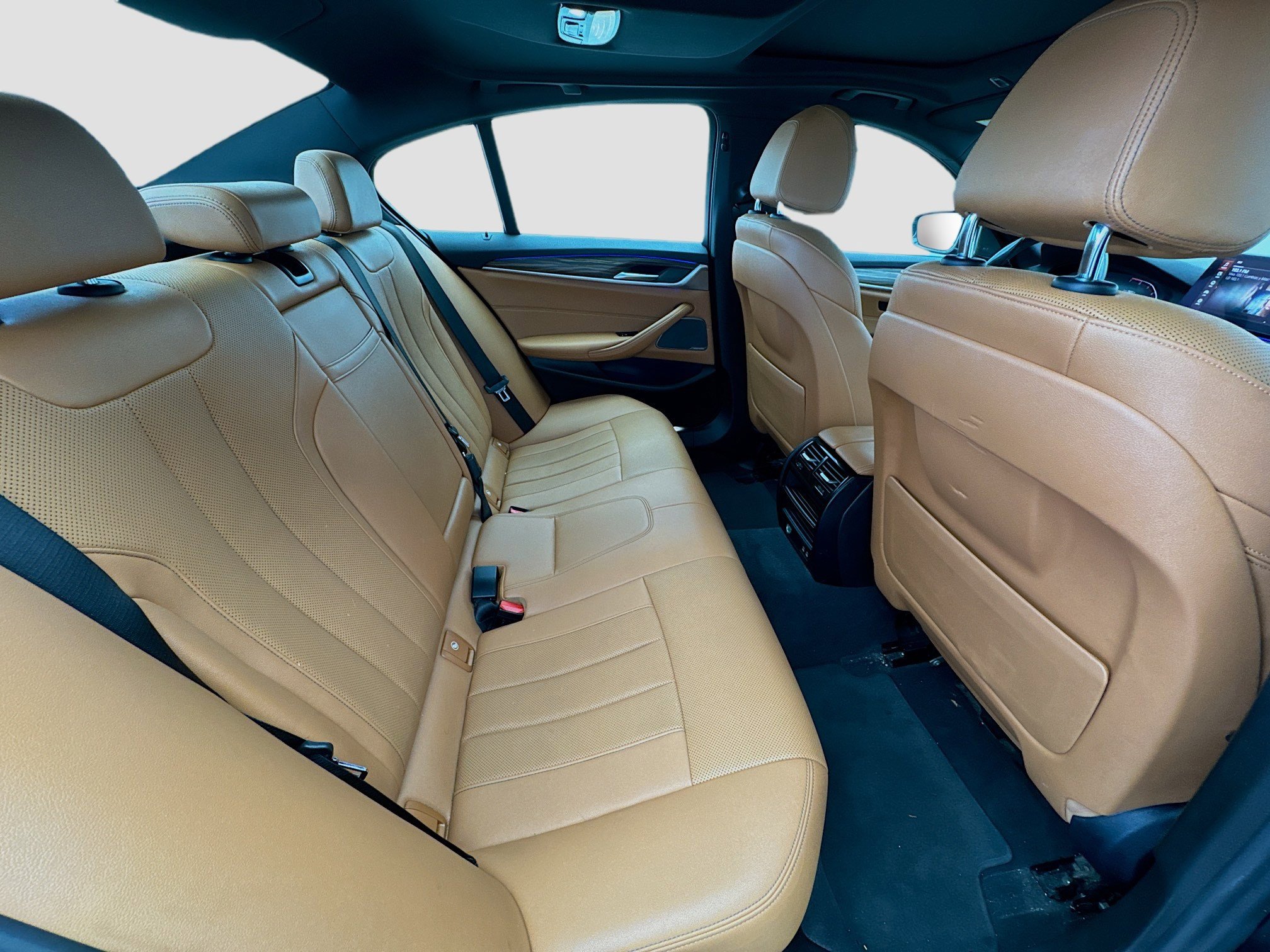 Used 2022 BMW 530i w/ Premium Package image 19