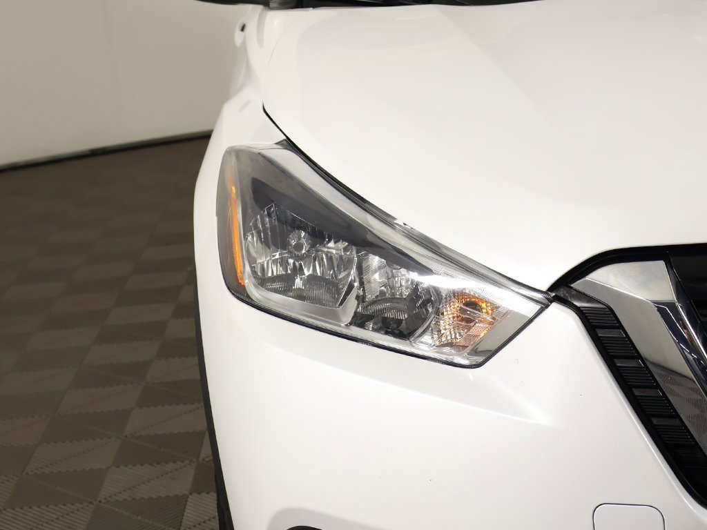 Used 2019 Nissan Kicks SV image 10