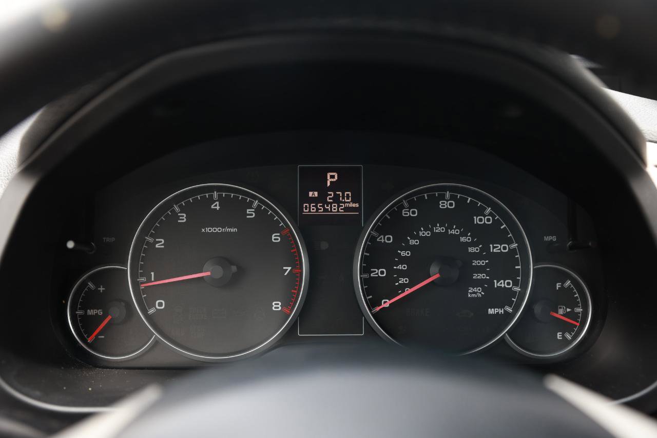 Used 2013 Subaru Legacy 2.5i Premium AWD/4WD image 31