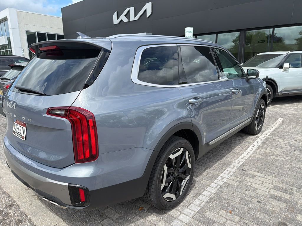 Used 2025 Kia Telluride S image 6