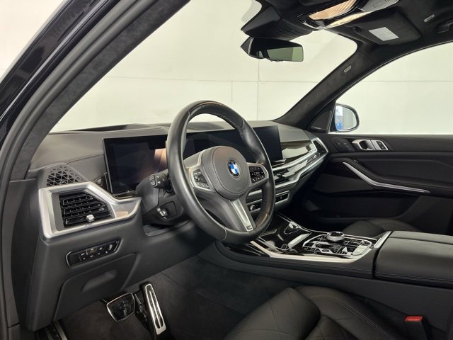 Used 2023 BMW X7 xDrive40i w/ Executive Package image 14