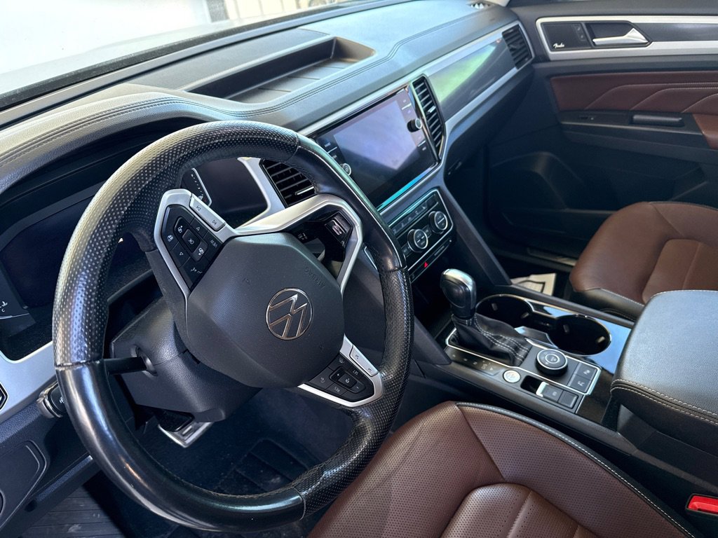 Used 2021 Volkswagen Atlas SEL Premium image 18