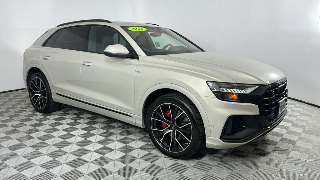 Used 2023 Audi Q8 Prestige AWD/4WD image 7