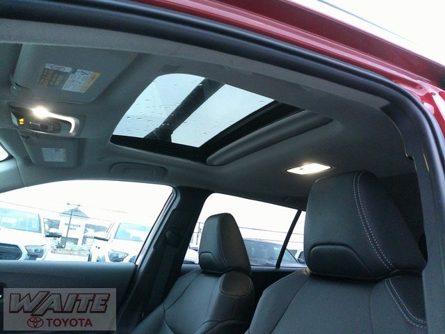 Used 2023 Toyota Corolla Cross XLE image 20