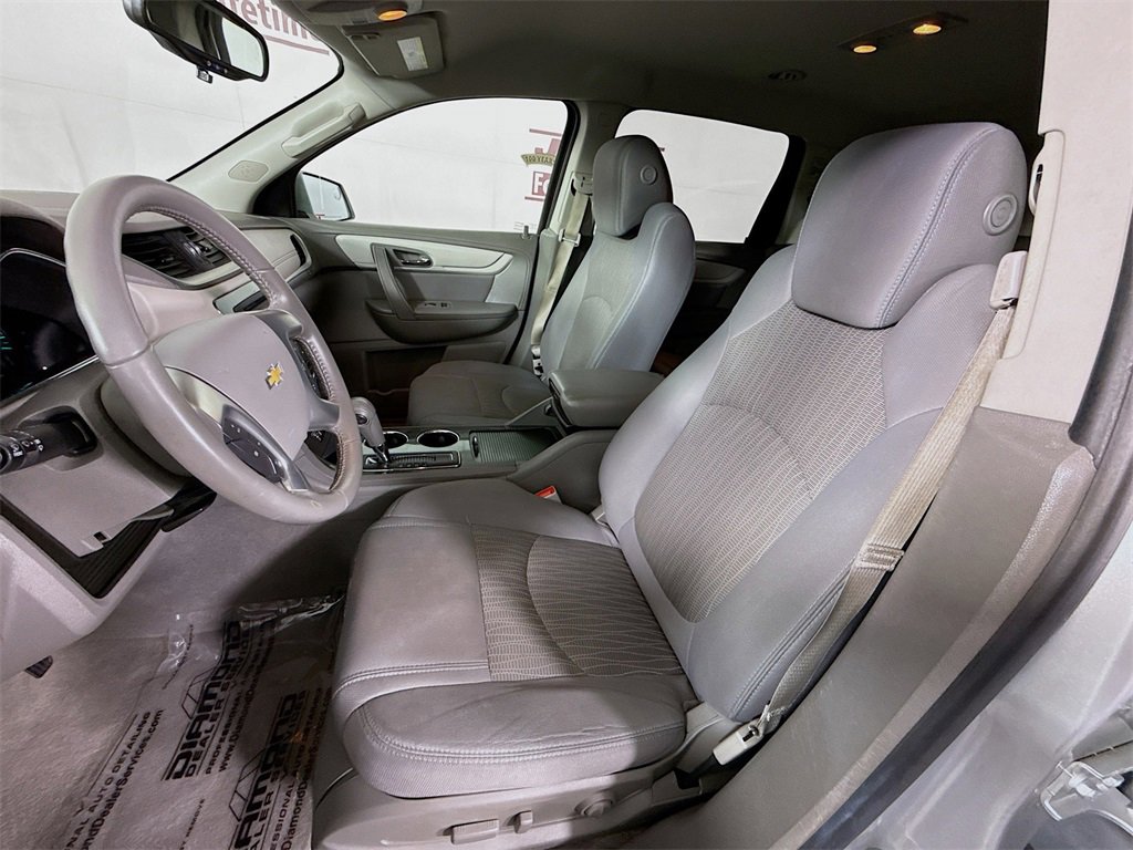 Used 2014 Chevrolet Traverse LT image 23