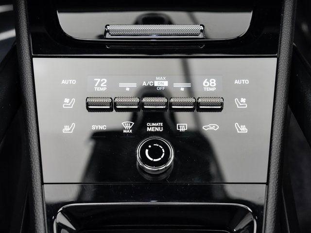 Used 2024 Porsche Cayenne image 19