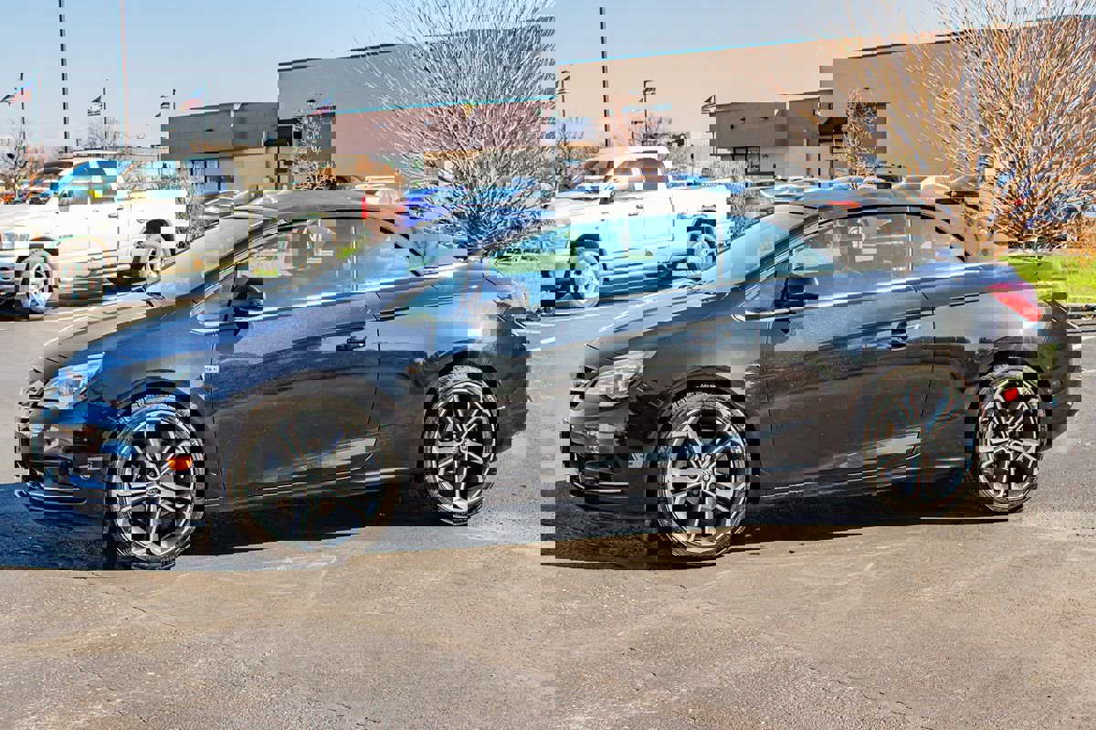 Used 2016 Buick Cascada Premium image 4