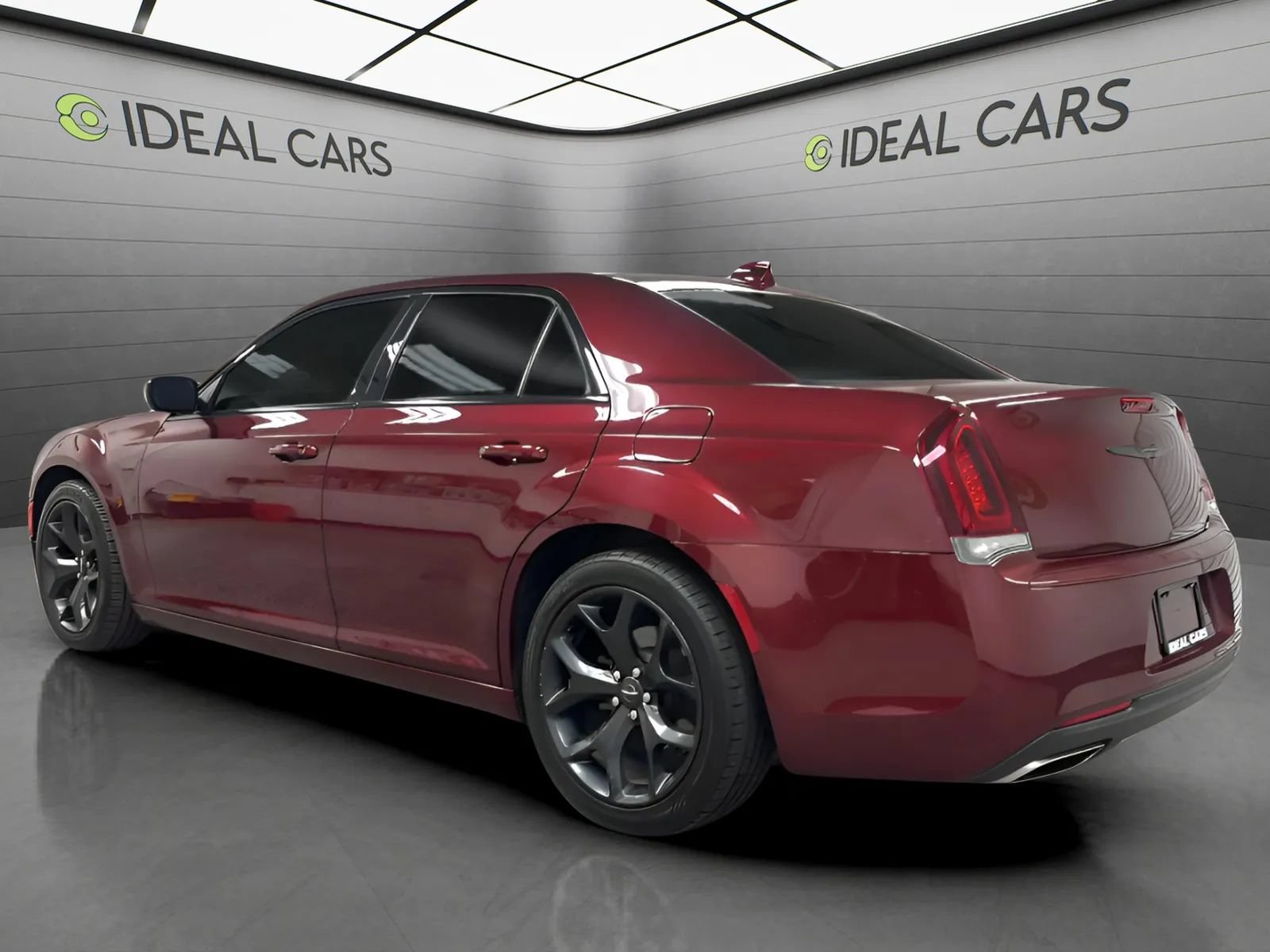 Used 2021 Chrysler 300 Touring w/ Sport Appearance Package RWD image 7