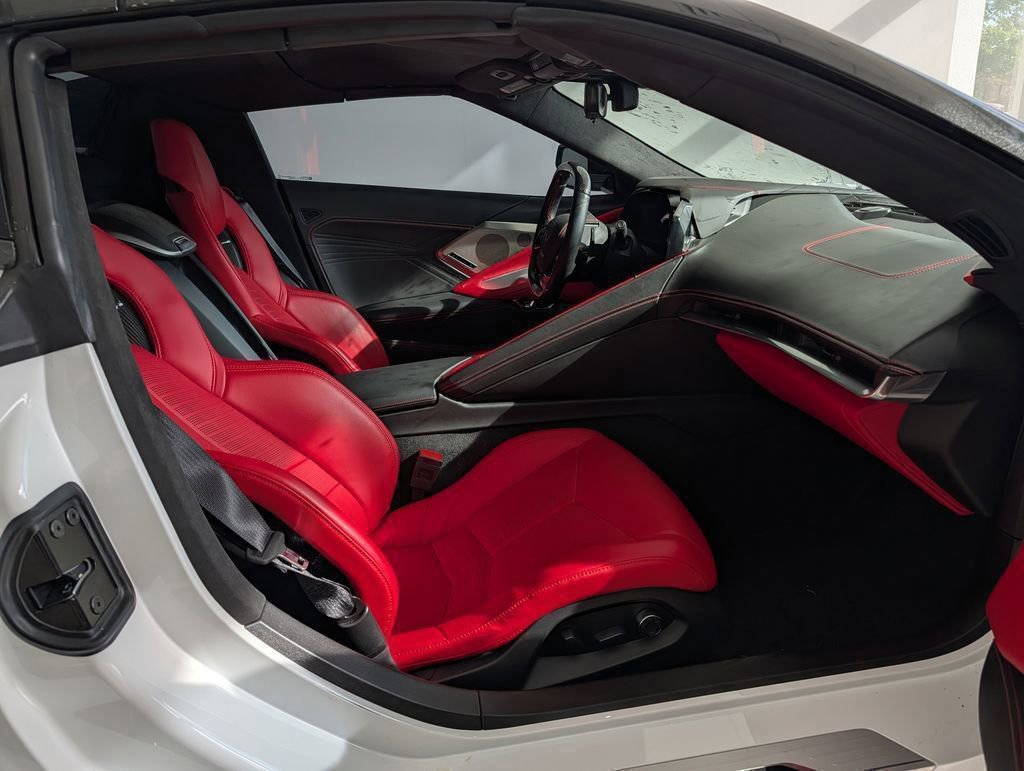 Used 2025 Chevrolet Corvette Z06 w/ Battery Protection Package image 13