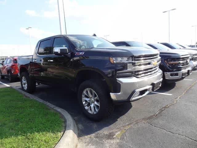 Used 2021 Chevrolet Silverado 1500 LTZ w/ Technology Package AWD/4WD image 3