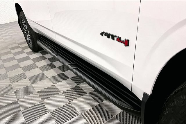 Used 2024 GMC Yukon XL AT4 AWD/4WD image 11
