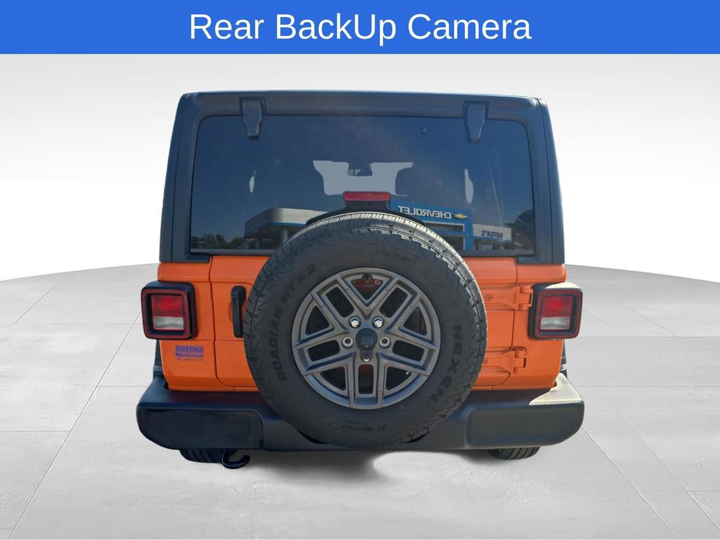 Used 2025 Jeep Wrangler Unlimited Sport AWD/4WD image 5