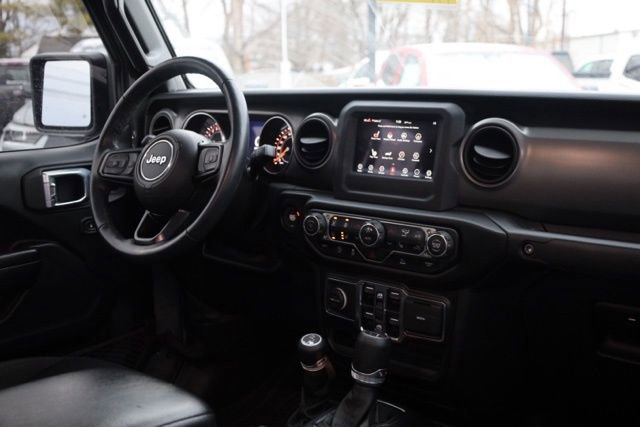 Used 2021 Jeep Gladiator Willys image 32