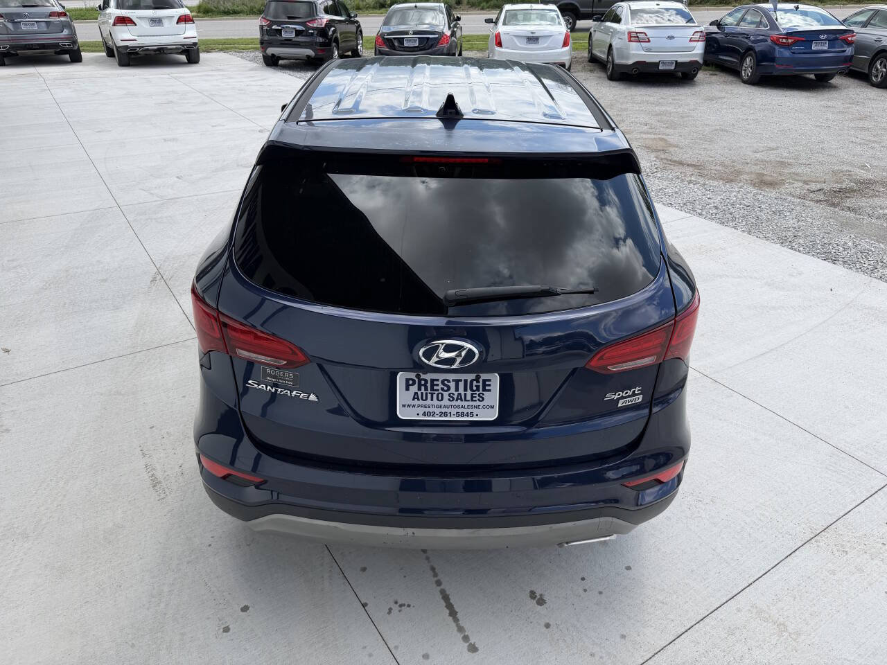 Used 2017 Hyundai Santa Fe Sport w/ Cargo Package AWD/4WD image 6