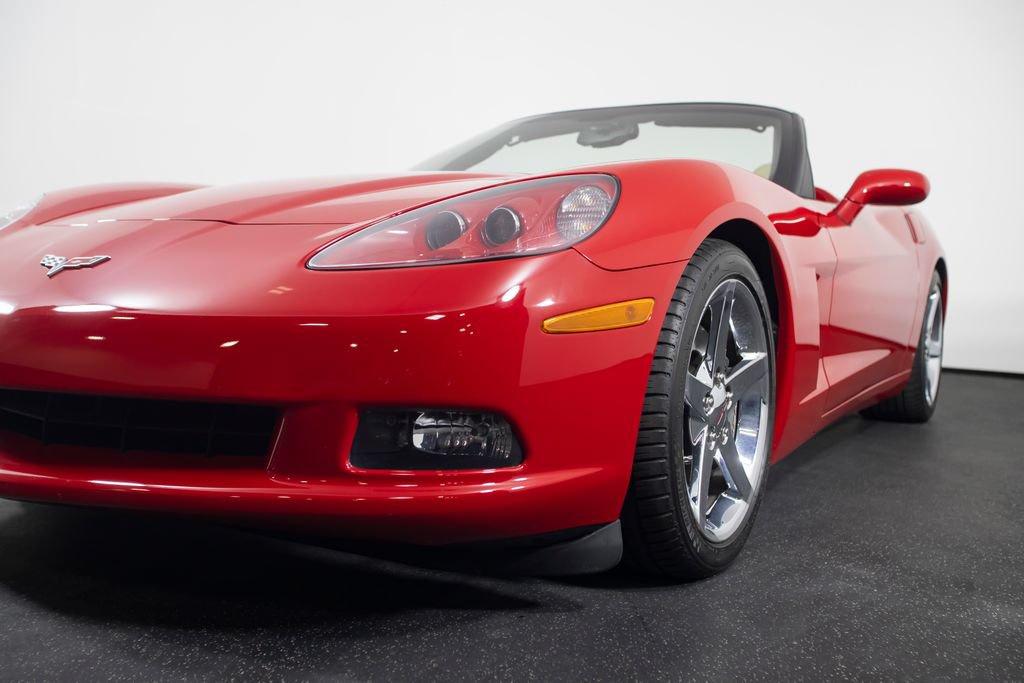 Used 2007 Chevrolet Corvette Convertible w/ Preferred Equipment Group RWD image 26