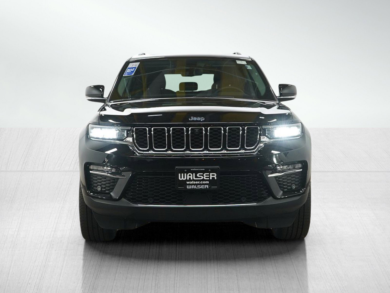 Used 2022 Jeep Grand Cherokee Limited 4xe w/ Luxury Tech Group II image 8