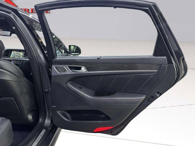 Used 2018 Genesis G80 3.3T Sport image 32