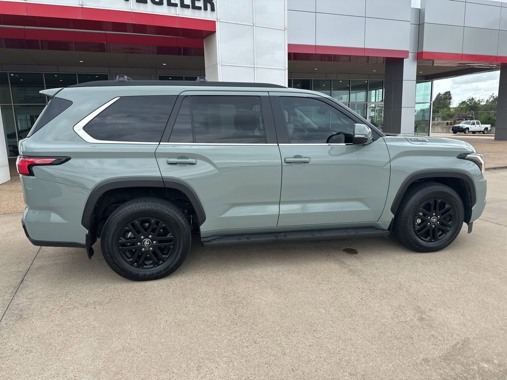 Used 2024 Toyota Sequoia SR5 w/ SR5 Premium Package AWD/4WD image 8