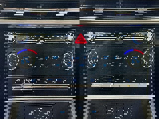 Used 2024 Hyundai Santa Fe SEL image 14