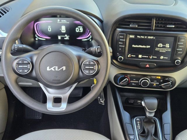 Certified 2025 Kia Soul LX image 27