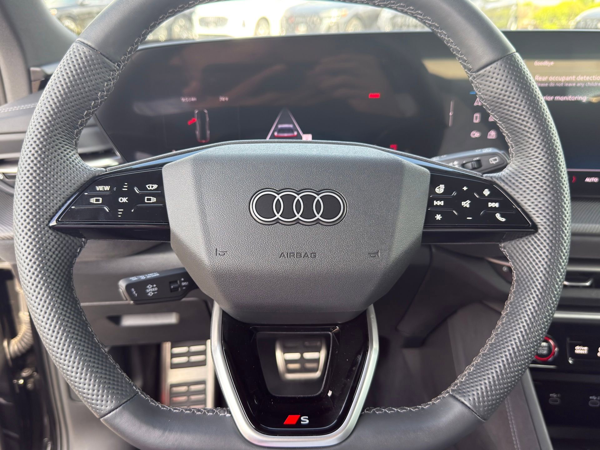 Used 2025 Audi SQ5 Premium Plus w/ Premium Plus Package image 14