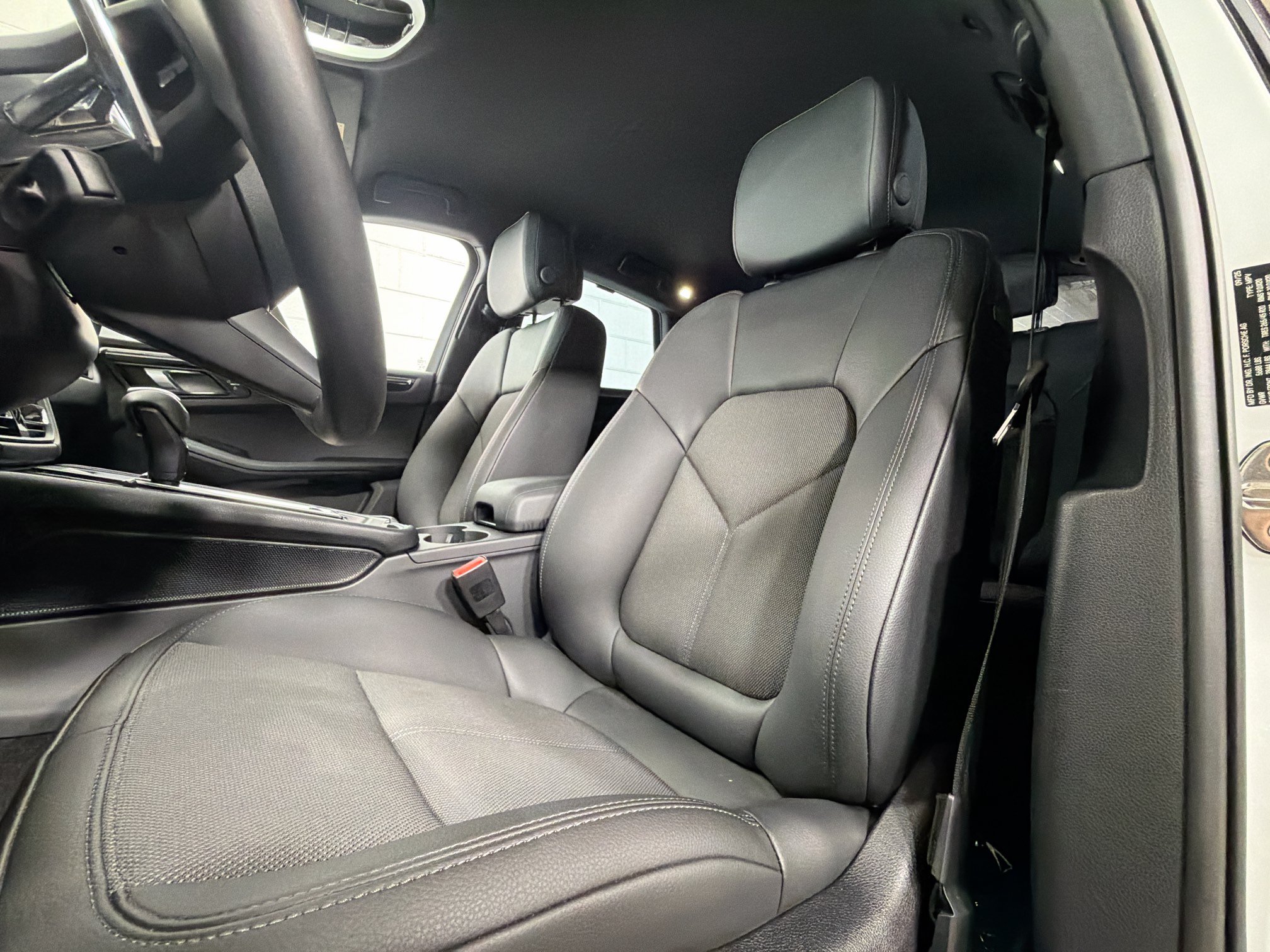 Certified 2026 Porsche Macan S AWD/4WD image 5