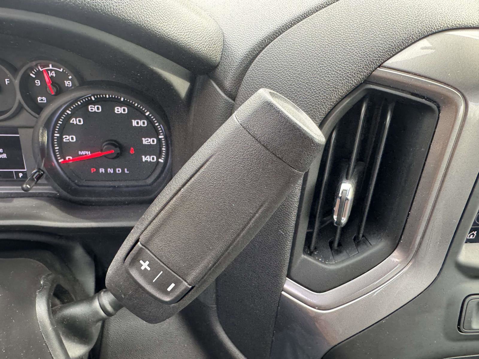 Used 2025 Chevrolet Silverado 1500 W/T image 27
