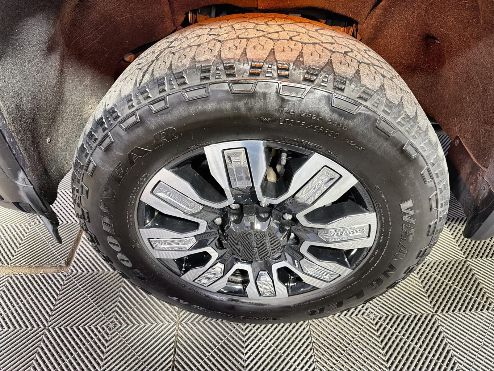 Used 2024 GMC Sierra 2500 Denali w/ Denali Reserve Package image 17