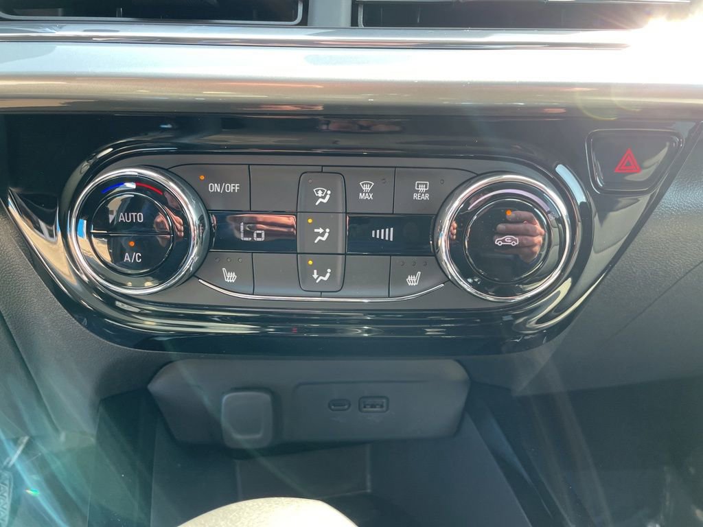 New 2026 Chevrolet Trax LT w/ Driver Confidence Package image 18