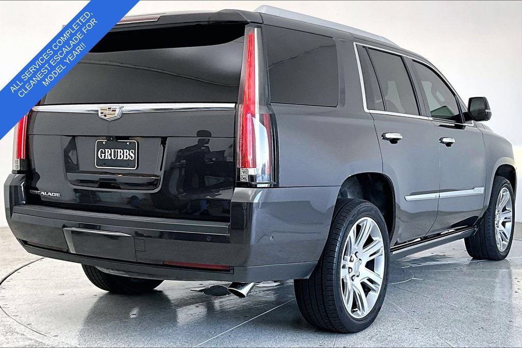 Used 2017 Cadillac Escalade Premium Luxury AWD/4WD image 2