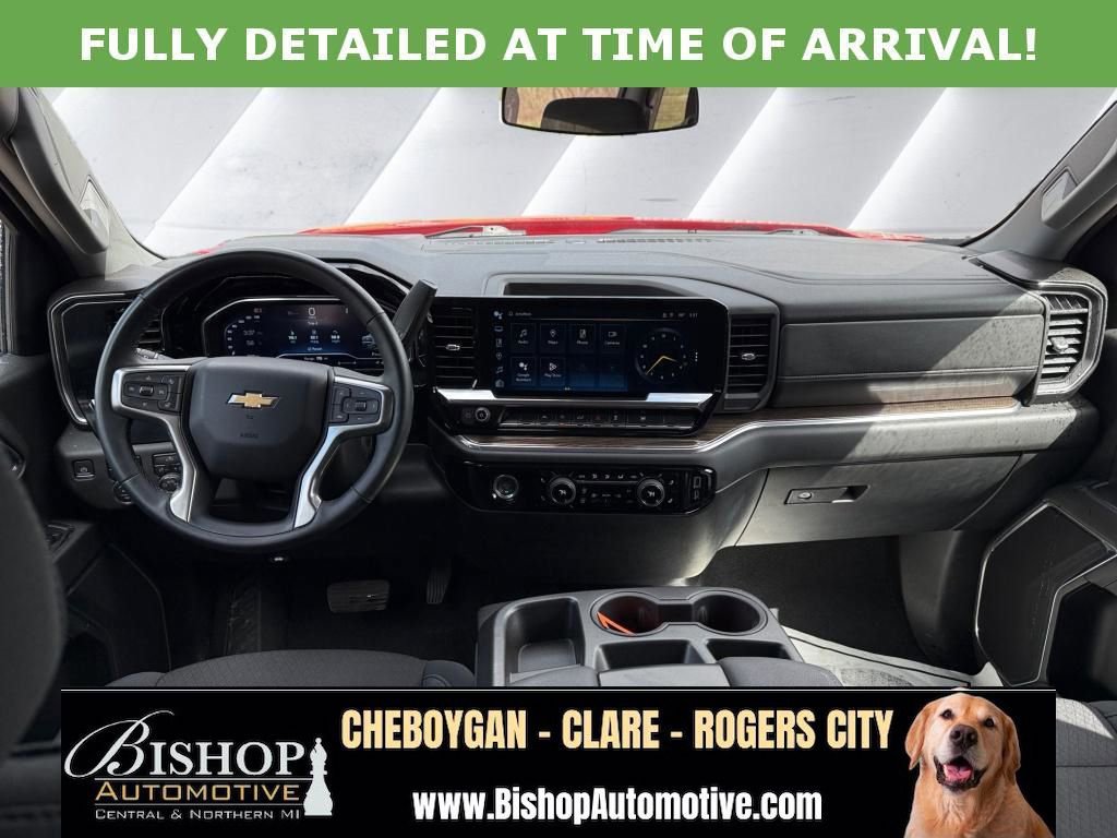 Used 2024 Chevrolet Silverado 1500 LT AWD/4WD image 6