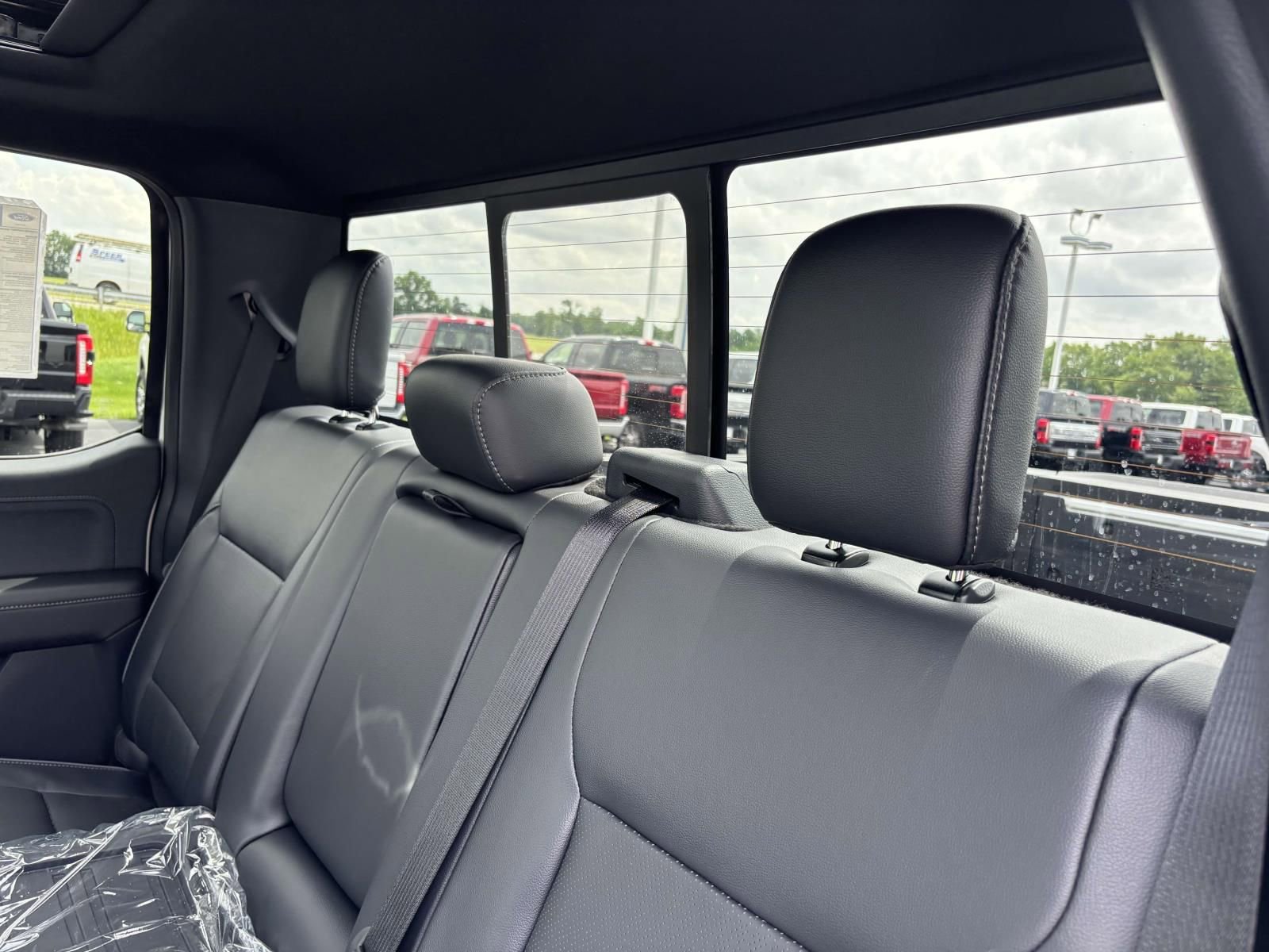 New 2025 Ford F150 Lariat w/ Equipment Group 502A High image 28