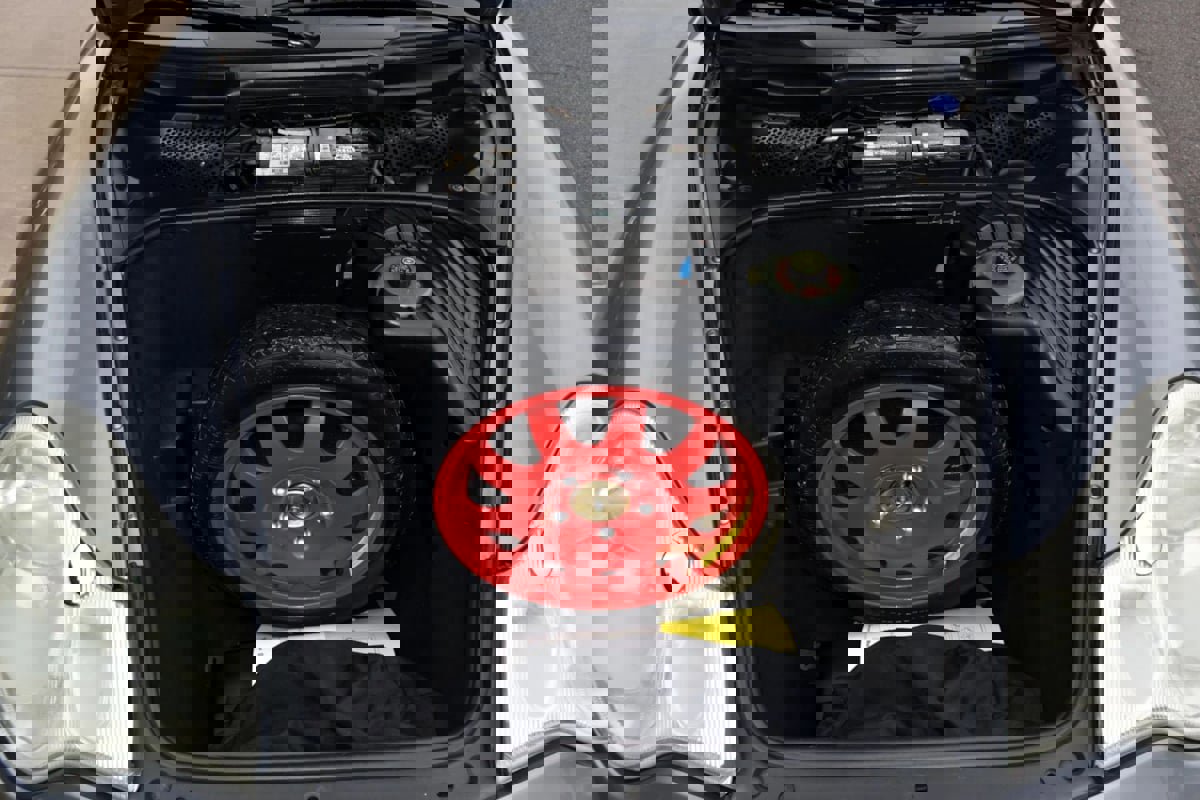 Used 2002 Porsche 911 Cabriolet image 28