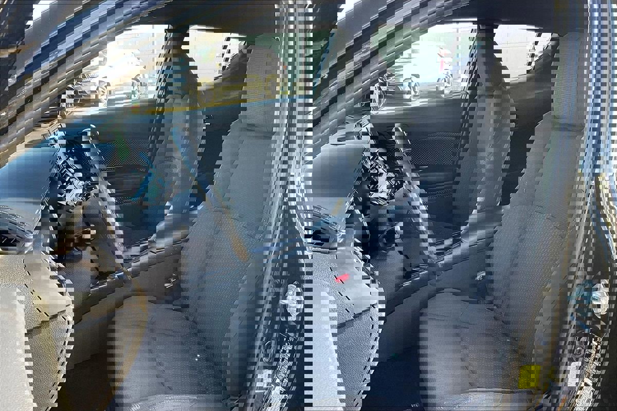 Used 2018 Toyota C-HR XLE image 11