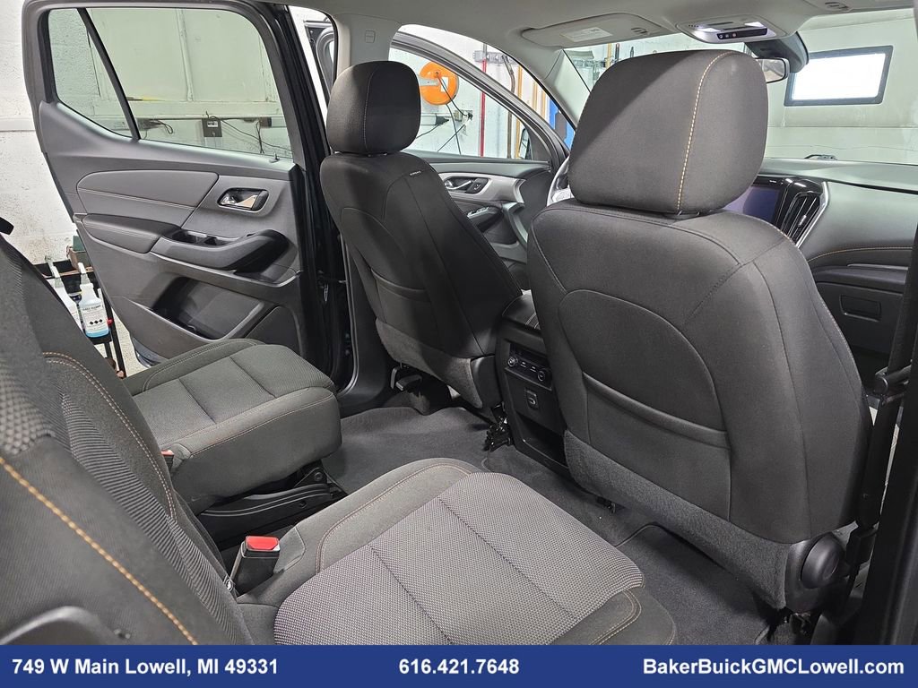Used 2020 Chevrolet Traverse LT w/ Driver Confidence II Package image 11
