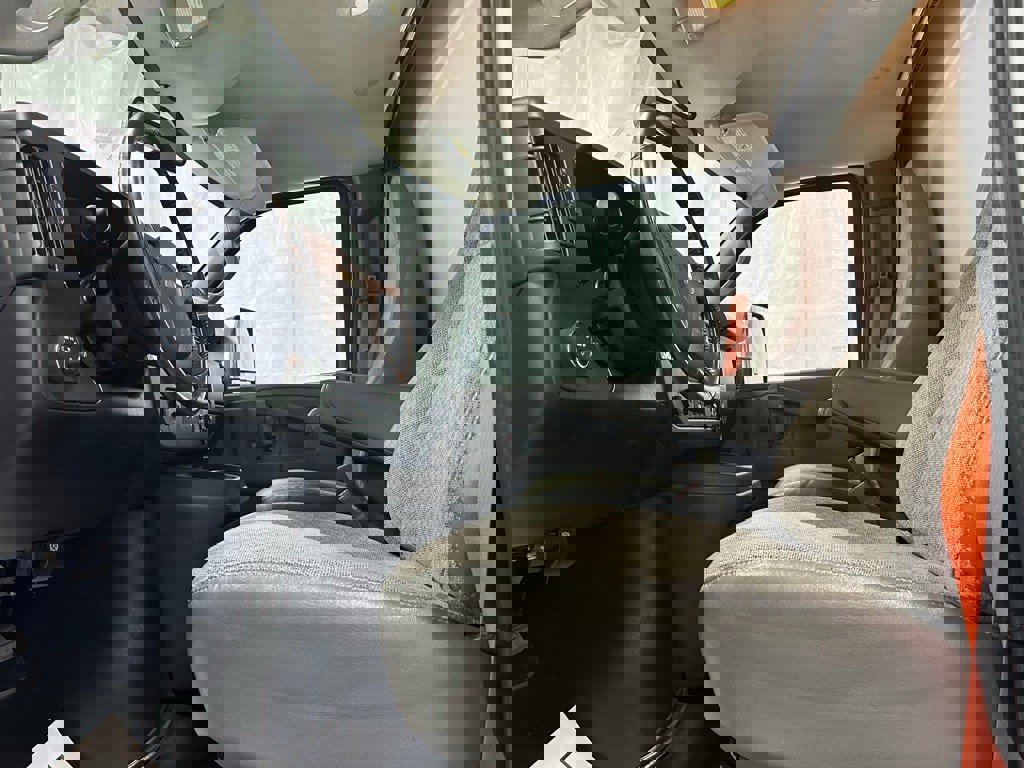 Used 2022 Chevrolet Express 3500 w/ Power Convenience Package image 15