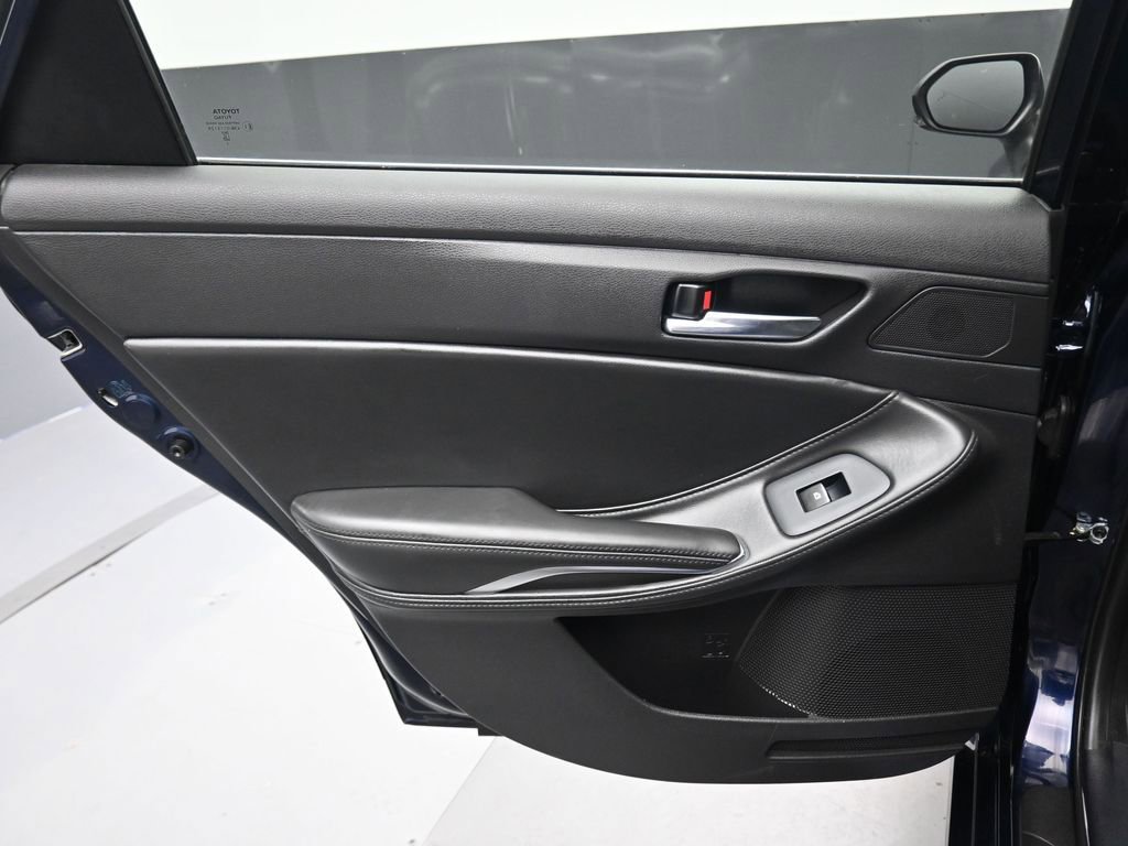 Used 2022 Toyota Avalon XLE w/ Moonroof Package image 29