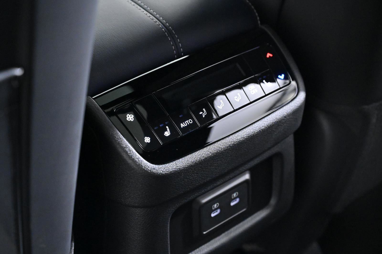 Used 2026 INFINITI QX60 Sport w/ Dark Cargo Package image 29